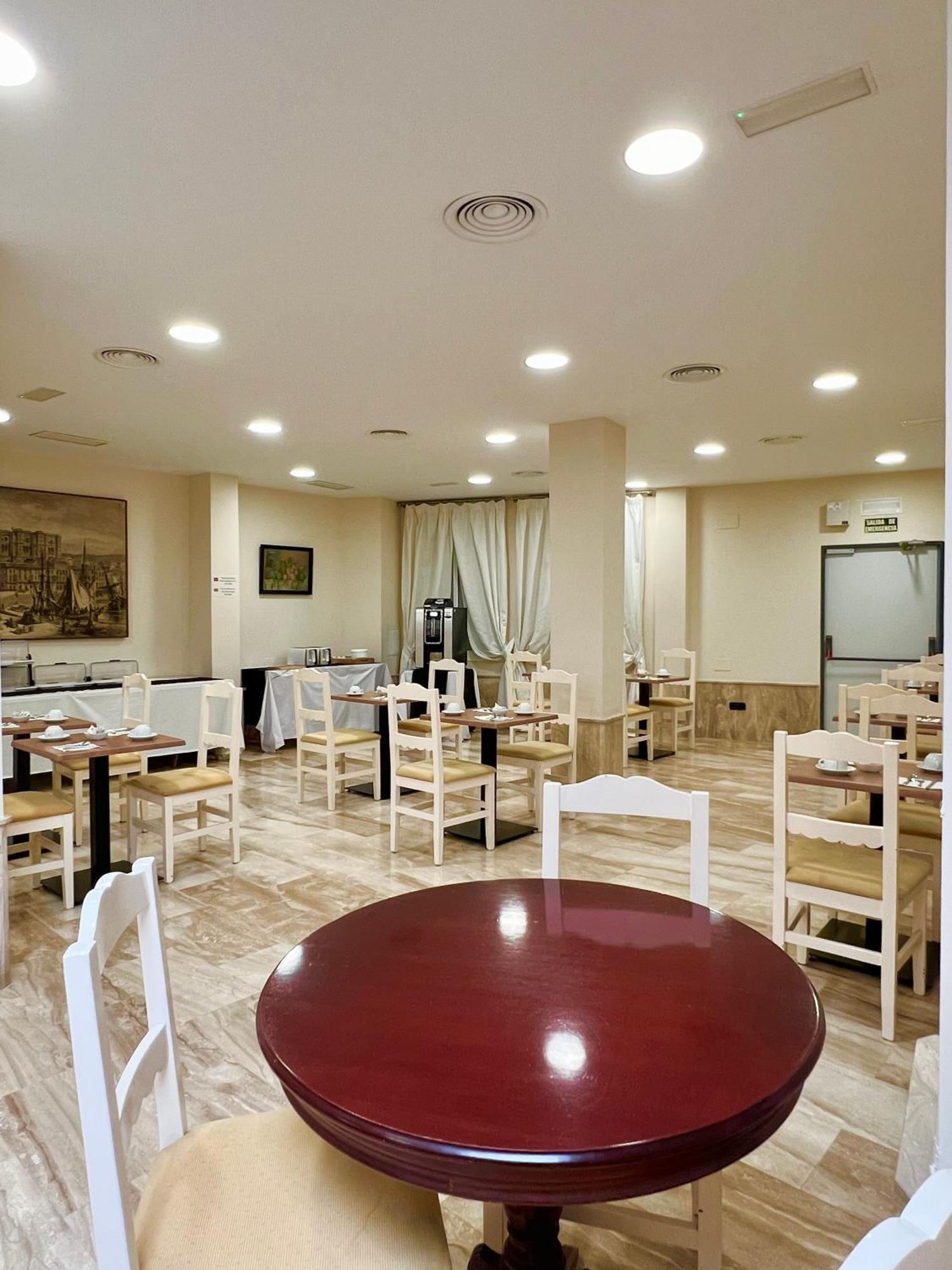 Carlos V Málaga Extérieur photo